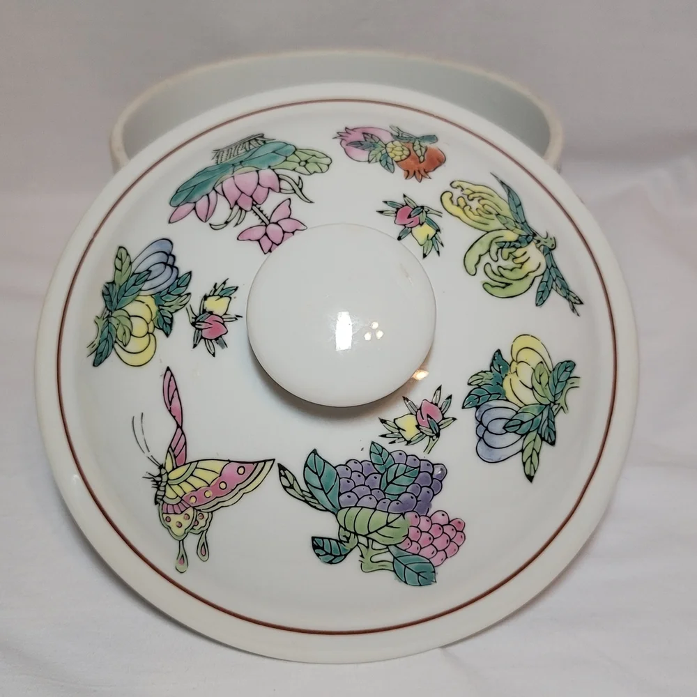 Williams Sonoma Floral Porcelain Lidded Bowl in White with Multicolor Flowers